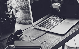 -篮球联盟内外线对决激烈不减：激情与技巧的巅峰碰撞