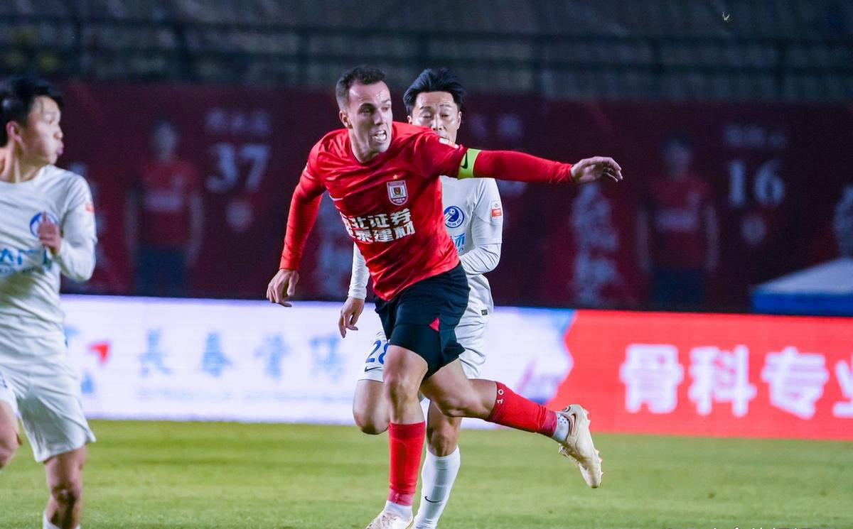 国内足球世界闻名，球员实力超群
