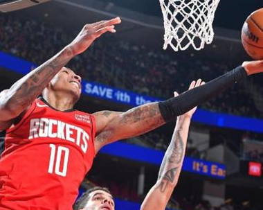 火箭在主场力克公牛，打破客场连败的简单介绍