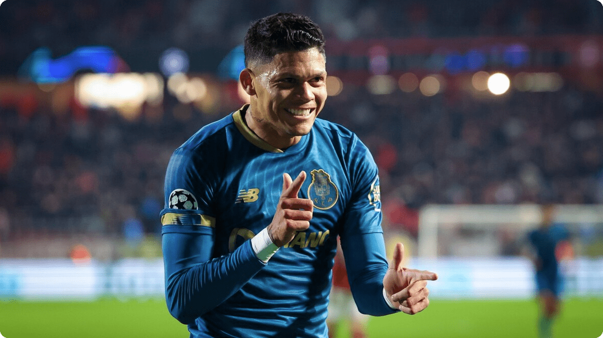 包含伯明翰客场逆转胜利，继续维持不败状态的词条