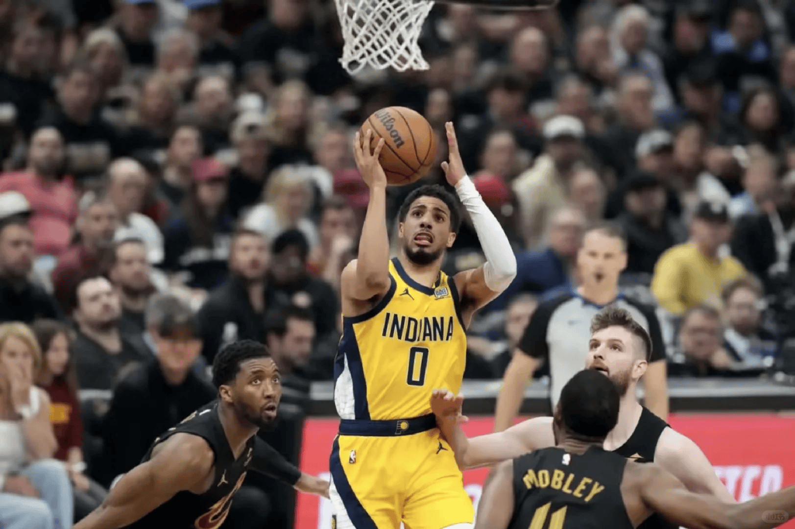 步行者后卫持续高效得分，球队前途一片光明的简单介绍