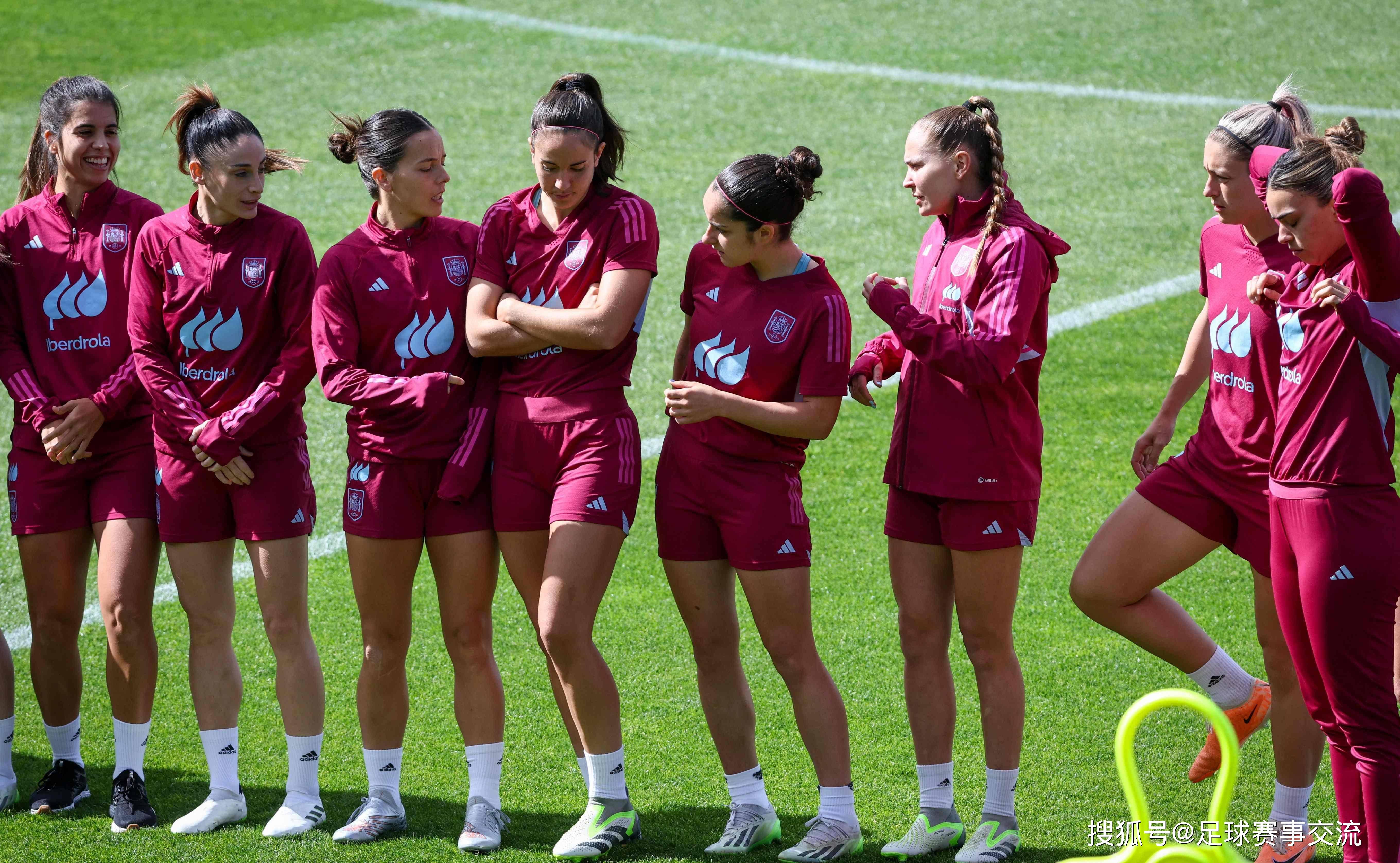 九游体育在线-巴西女足队在国际赛场上崭露头角