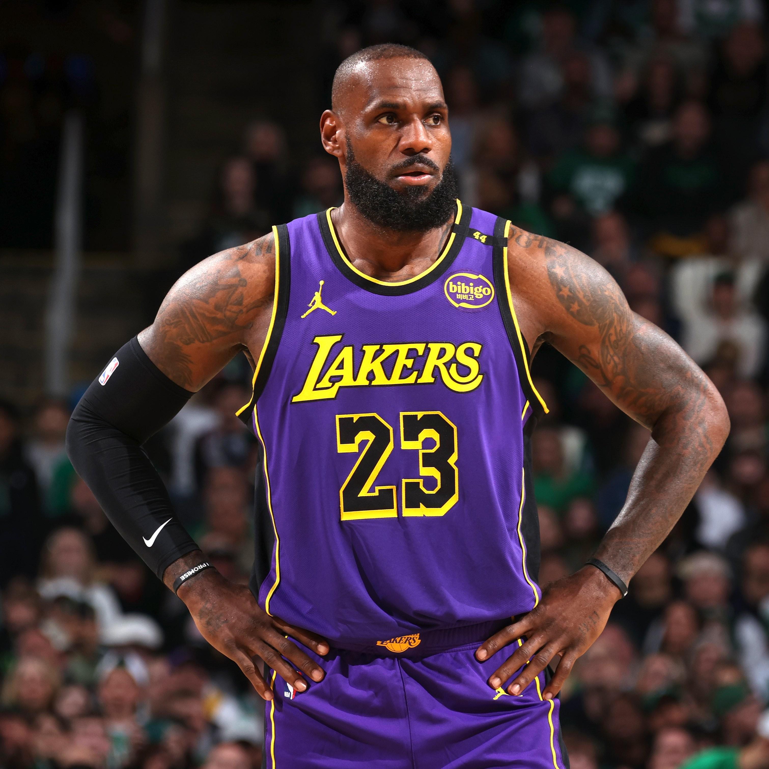 湖人轻取公牛,继续领跑 湖人轻取公牛,继续领跑