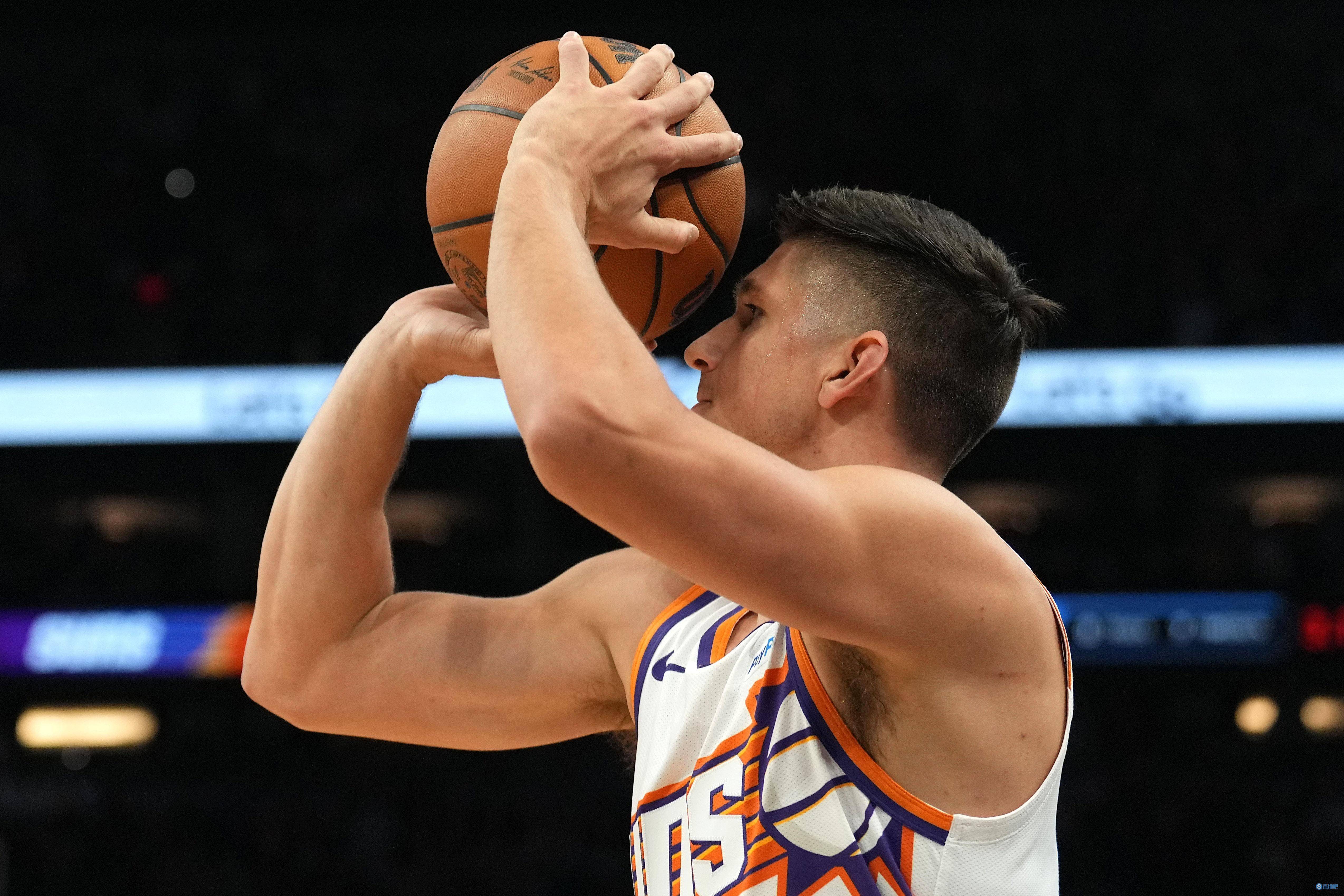 包含红火话题！NBA球员最新投篮技巧大揭露的词条