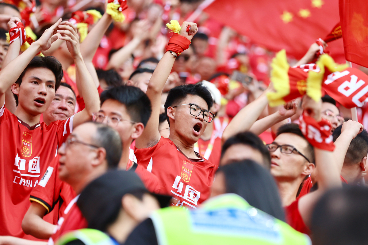 最新一场比赛中球队获得胜利展现领先实力 最新一场比赛中球队获得胜利展现领先实力