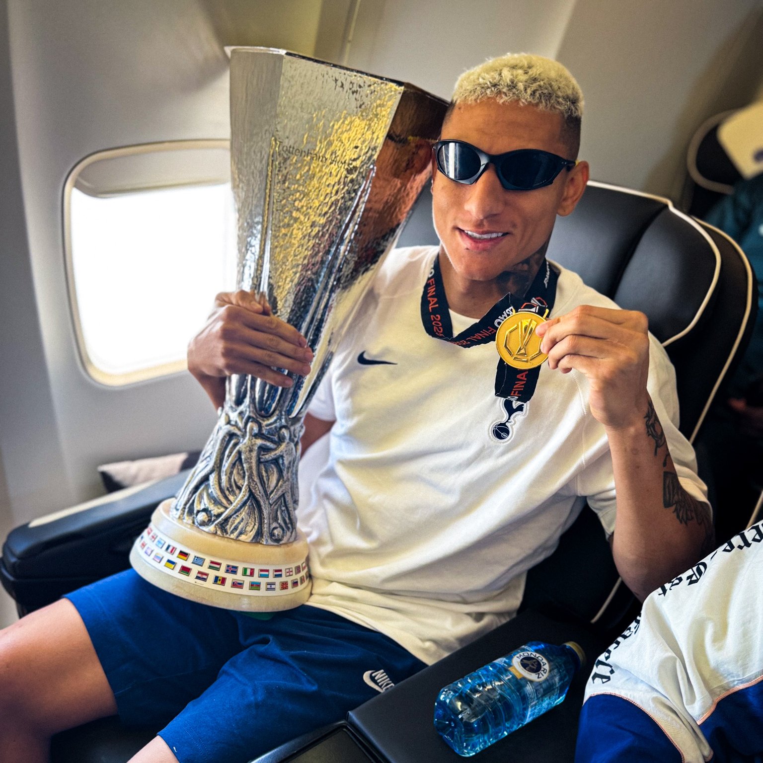 热刺主教练展现出色执教能力,引领球队迈向胜利的简单介绍 热刺主教练展现出色执教能力,引领球队迈向胜利的简单介绍