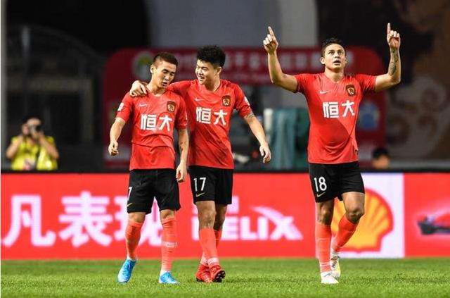 包含恒大博弈积分：客场不敌鲁能，保持领先位置的词条