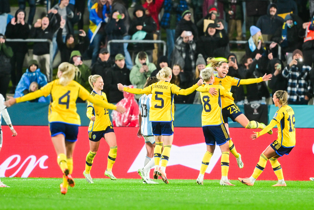 瑞典队在国际足球比赛中取得连胜 瑞典队在国际足球比赛中取得连胜