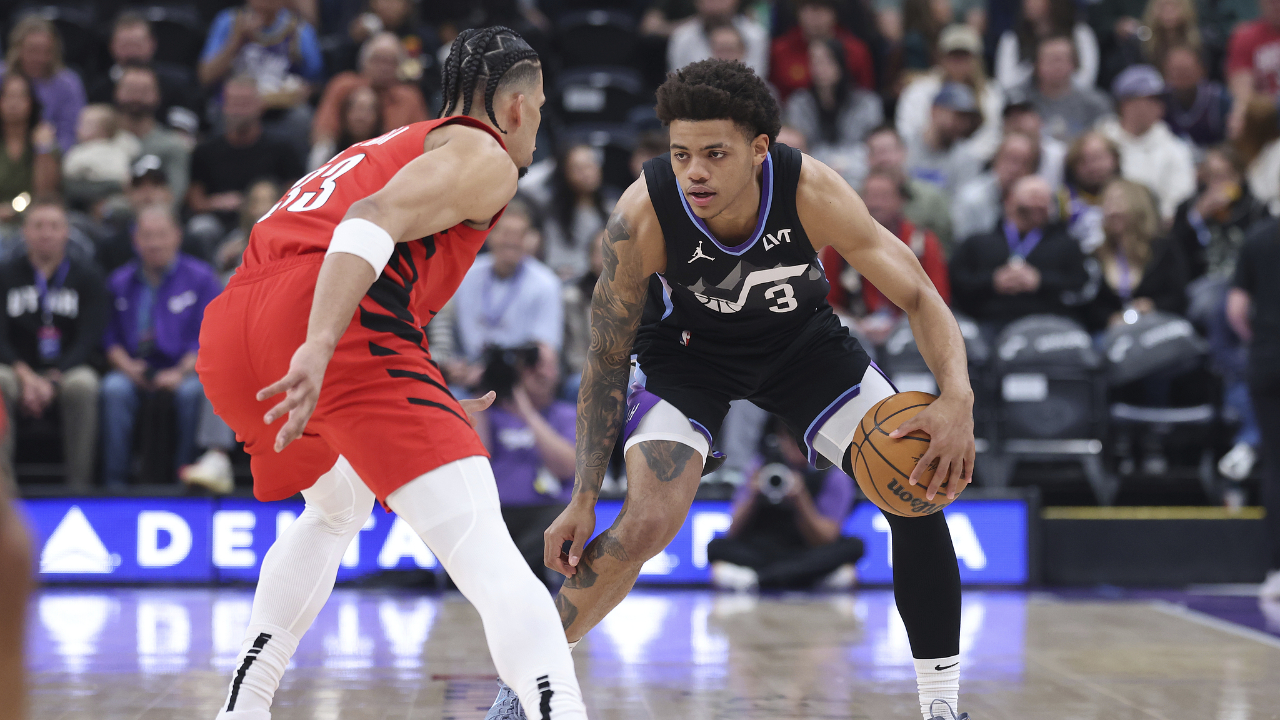 九游体育官方登录入口-爵士不敌开拓者，战绩再度跌落谷底的简单介绍