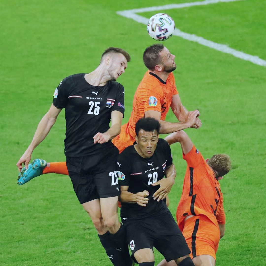 荷兰队在欧预赛中遭遇挫折不敌北爱尔兰的简单介绍 荷兰队在欧预赛中遭遇挫折不敌北爱尔兰的简单介绍