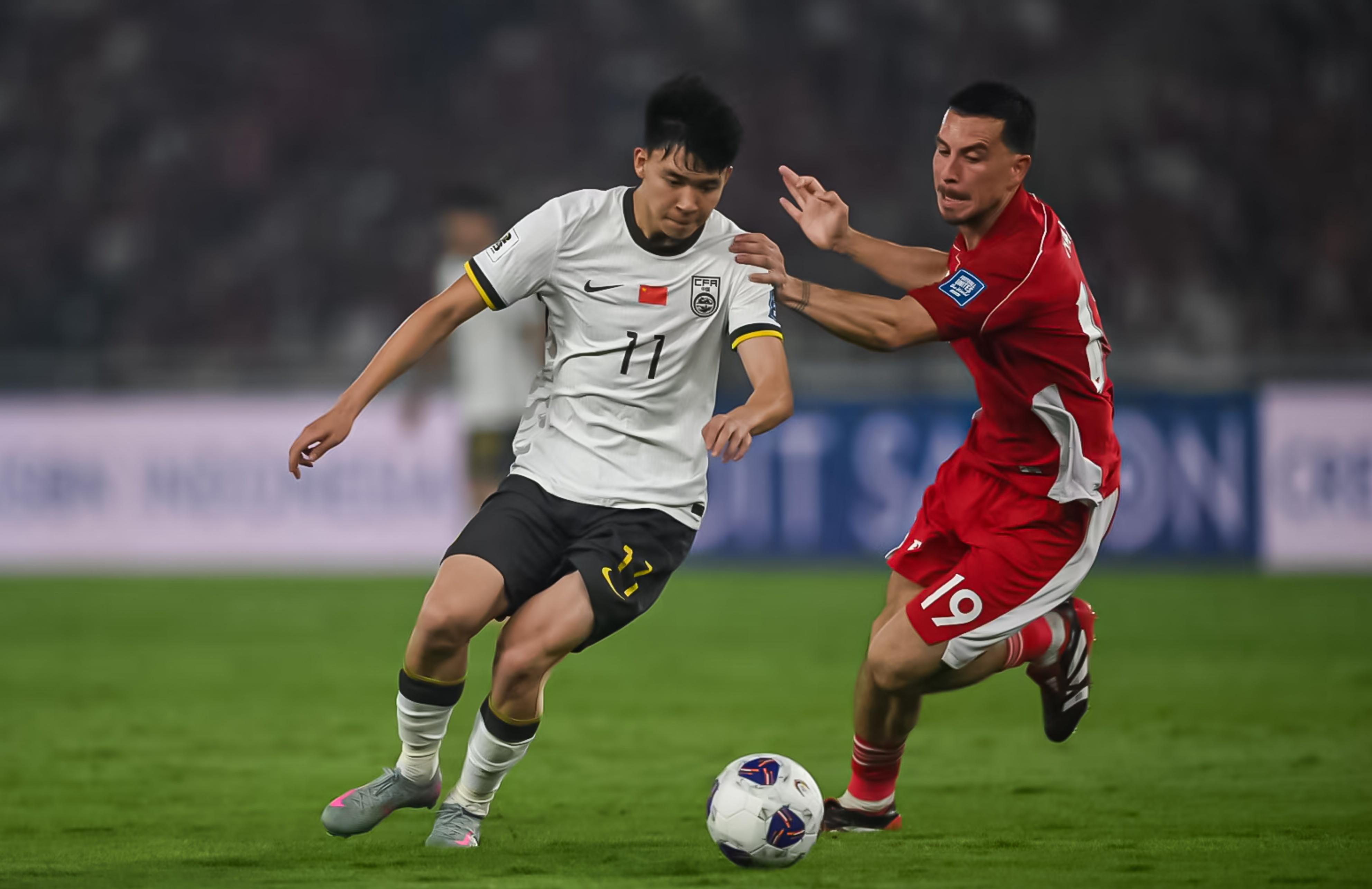 关于顶级足球赛事举步维艰,危机临头球队士气低落的信息 关于顶级足球赛事举步维艰,危机临头球队士气低落的信息