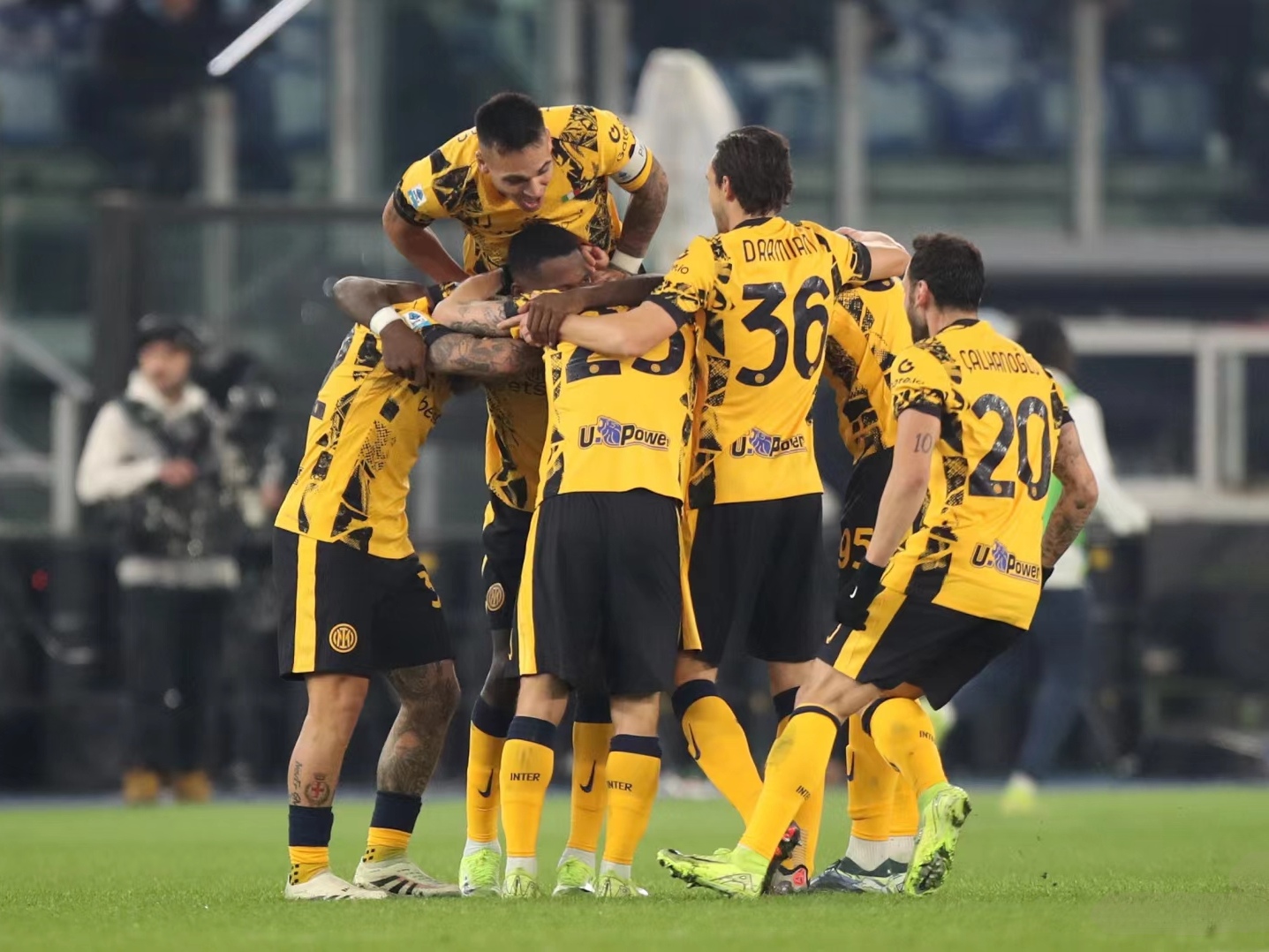 关于拉齐奥主场大胜佛罗伦萨,保持不败纪录的信息 关于拉齐奥主场大胜佛罗伦萨,保持不败纪录的信息