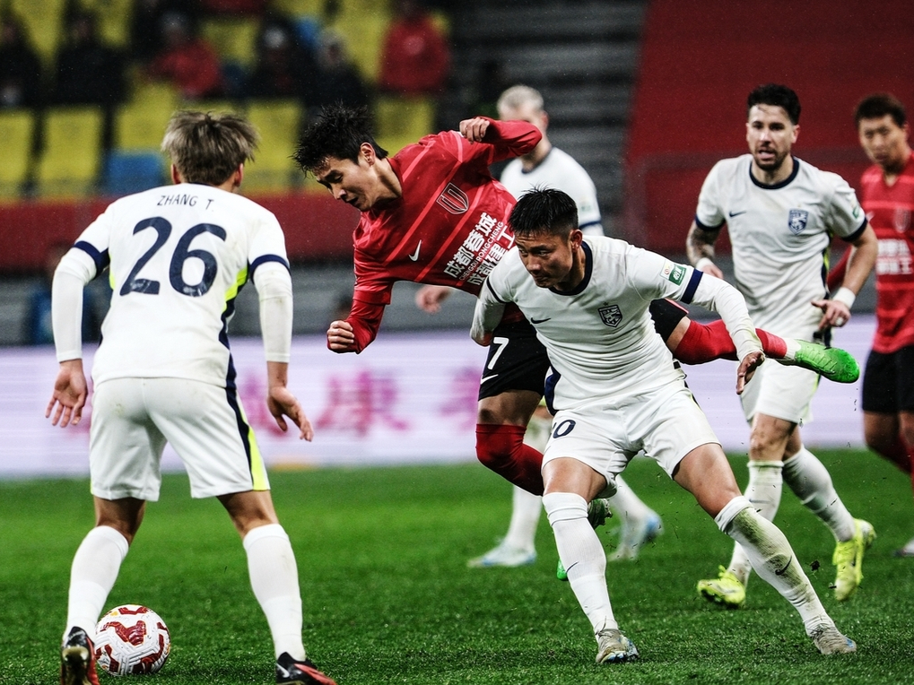 关于精彩足球战火再次点燃，巨星齐聚的信息